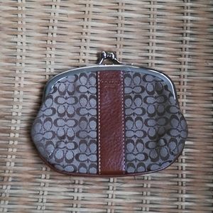 Vintage Coach Kiss lock Coin Purse
